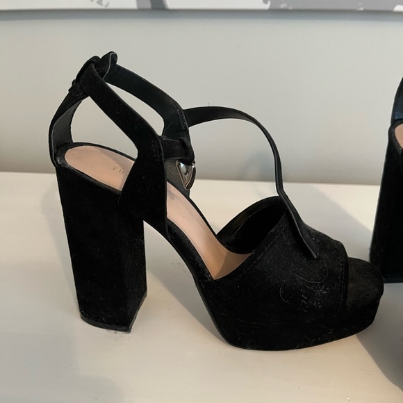 Zara Chunky Heels - Picture 3 of 3